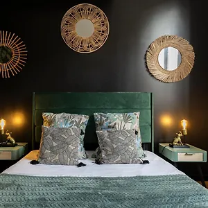 https://au-coeur-du-vieux-port-marseille.fr-provencehotel.com