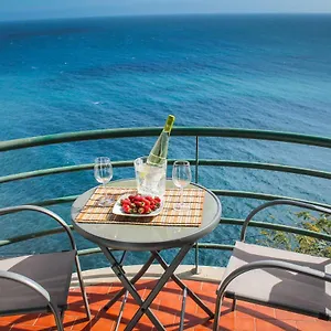 https://above-the-sea-apartment.madeira-islandshotels.com